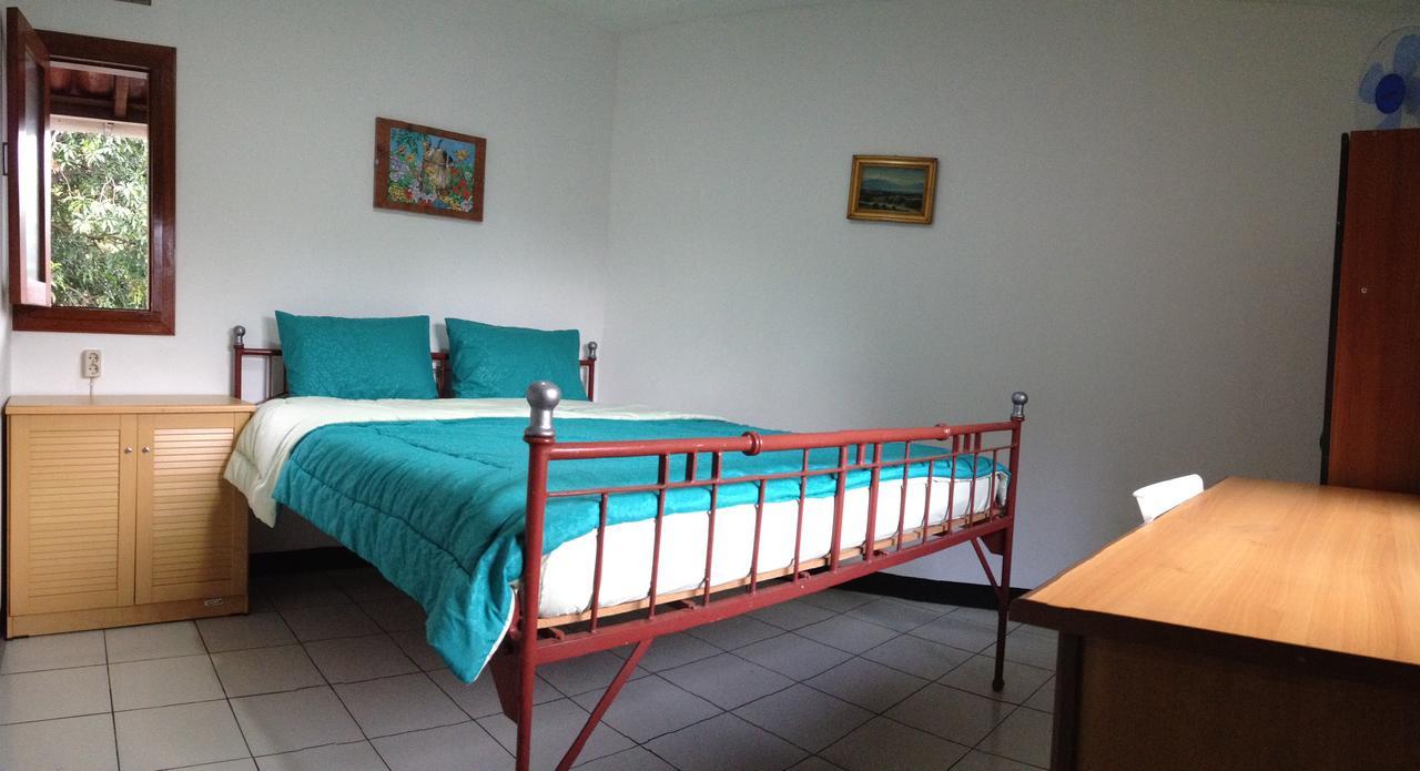 De Riau Guesthouse Bandung Room photo